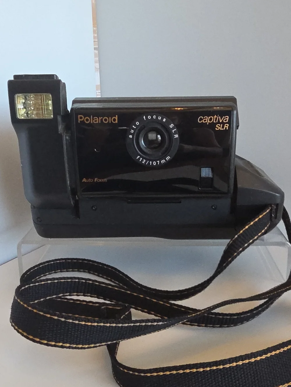 Vintage 99's Polaroid Captiva SLR -Display Use Only